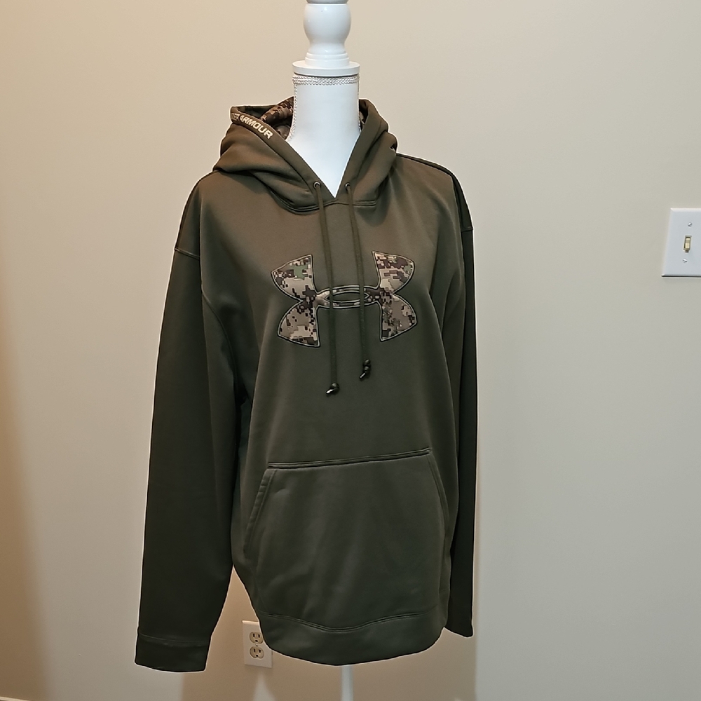 Under Armour Green Athletic Sweatshirt Pullover